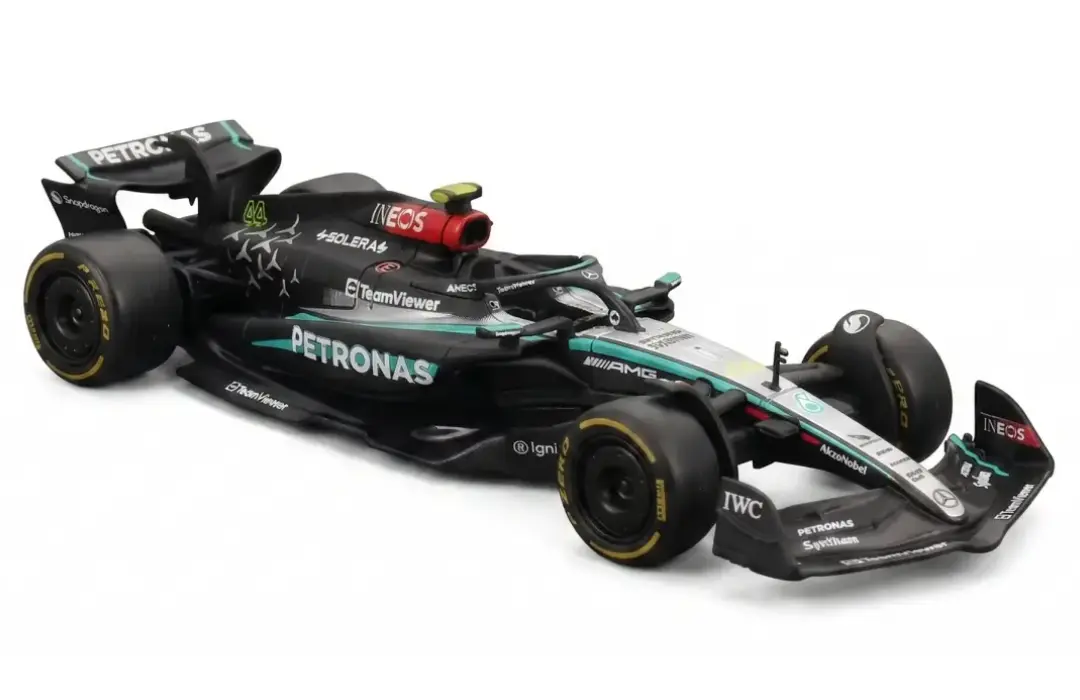 Mercerdes-AMG F1 W15 E Performance #44
