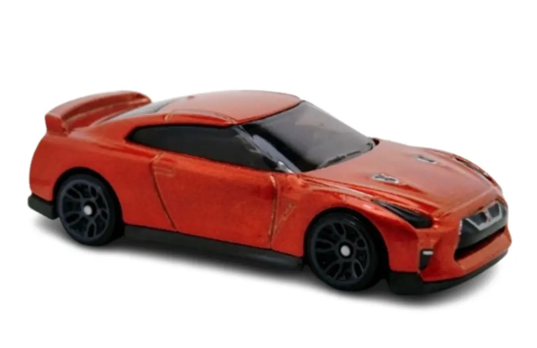 17 Nissan GT-R (R35)