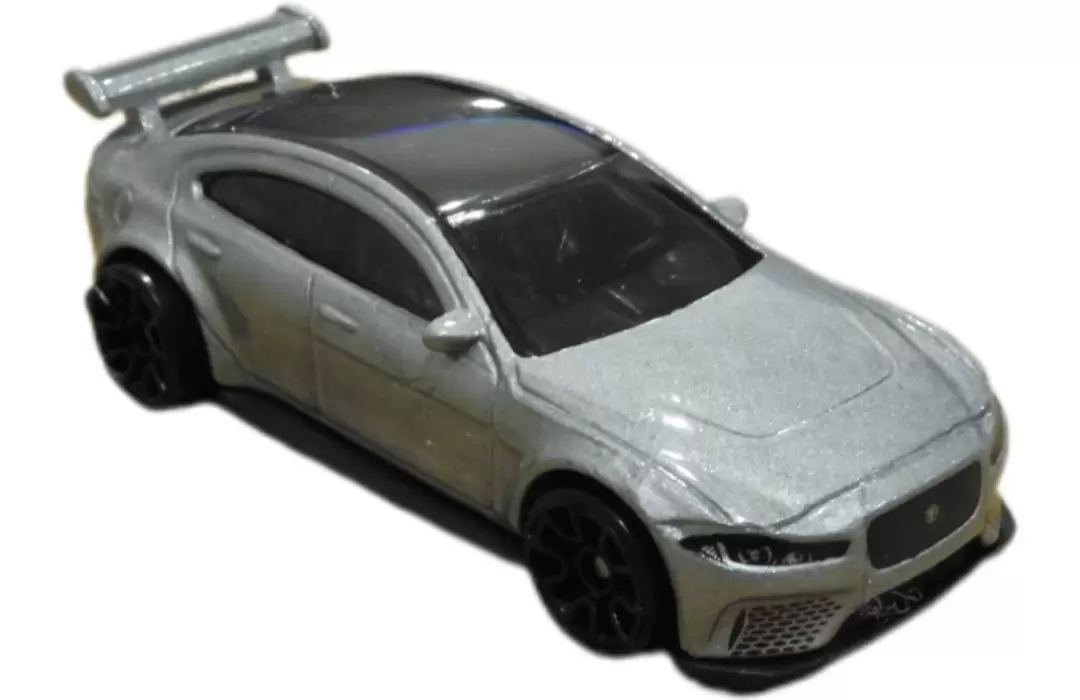 Jaguar XE SV Project 8